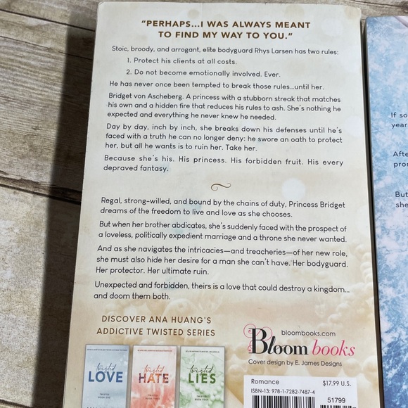 Assorted Book Bundle - Picture 2 of 5